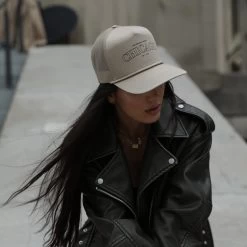 Chicago Trucker Hat -Uncommon James H09A CHICAGOTRUCKHAT BEIGE 5