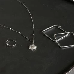 Girl Boss Earrings | Medium -Uncommon James J08E GIRL SS M 3