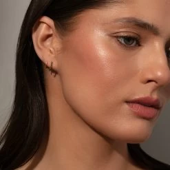 New Release -Uncommon James J11E SEEDBL BLACK M2