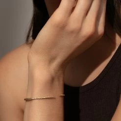 Wild Nights Bracelet -Uncommon James J15B WILDNIGHTS GOLD M1