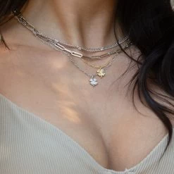 Four Leaf Clover Necklace -Uncommon James J16N FOURLEAF GOLD C1 dc7fc1a5 952b 4704 9b69 206d8c1d24f7