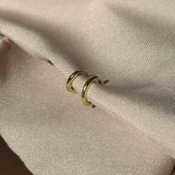 Mini Everyday Vermeil Huggies -Uncommon James VJ12E MINIEVERYDAYHUG GOLD FL