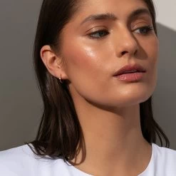 Solo Diamond Vermeil Huggies -Uncommon James VJ13E CNTRSTAGE GOLD M2